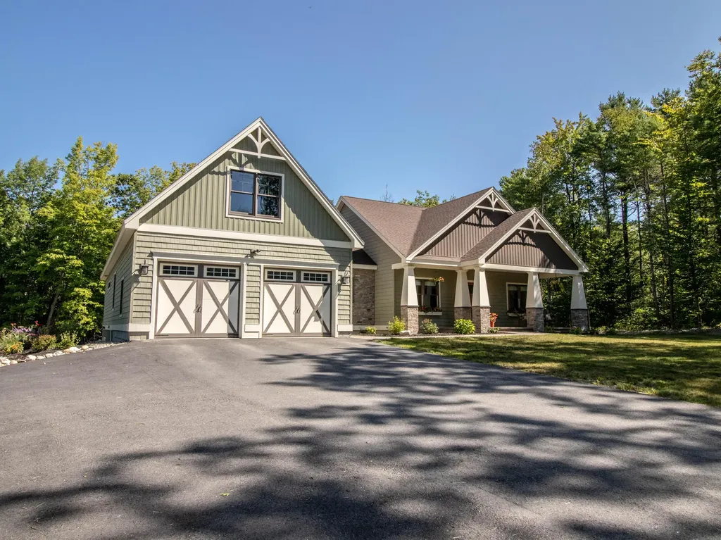 54 Summit Road Gray ME 04039