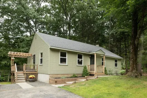 11 Corn Swamp Road York ME 03909