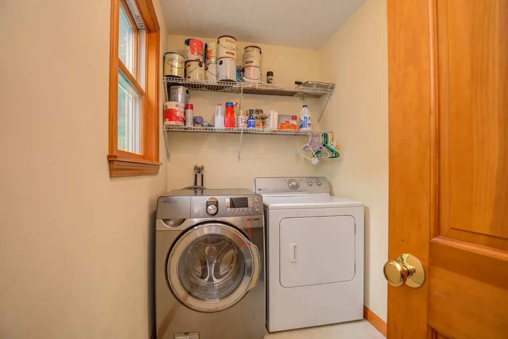 72 Bean Road Buckfield ME 04220