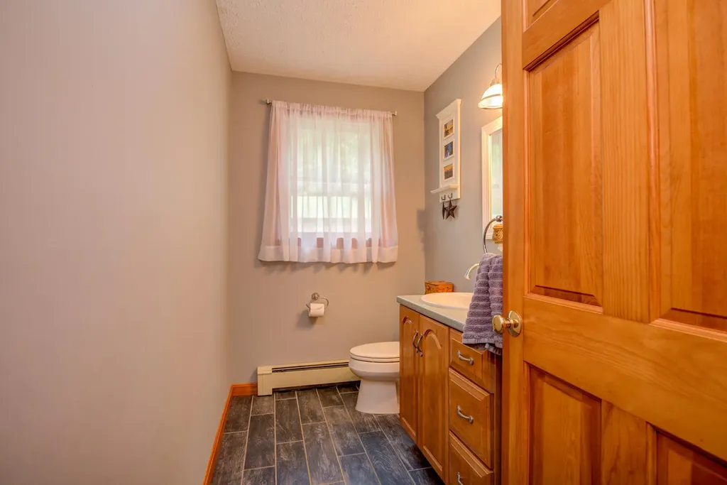 72 Bean Road Buckfield ME 04220
