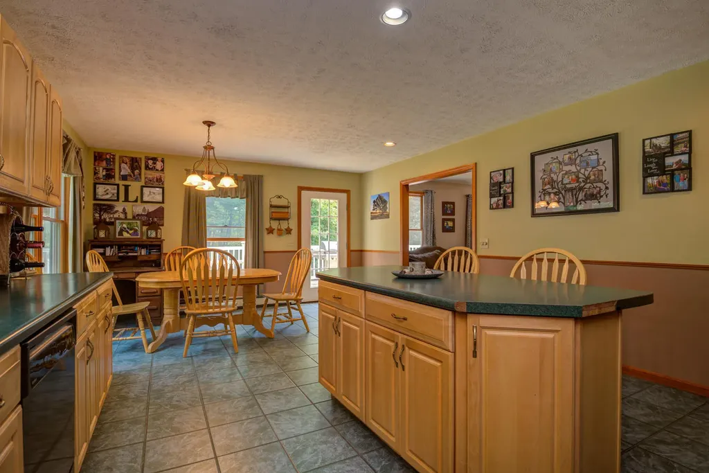 72 Bean Road Buckfield ME 04220