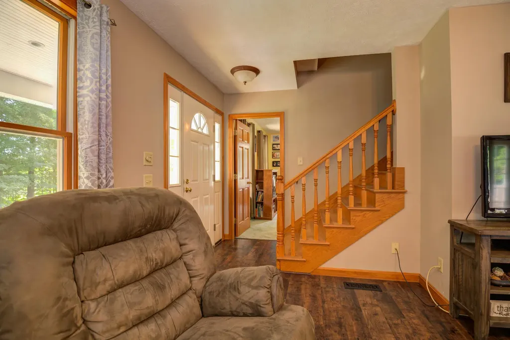 72 Bean Road Buckfield ME 04220