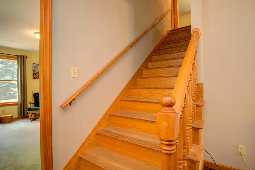 72 Bean Road Buckfield ME 04220