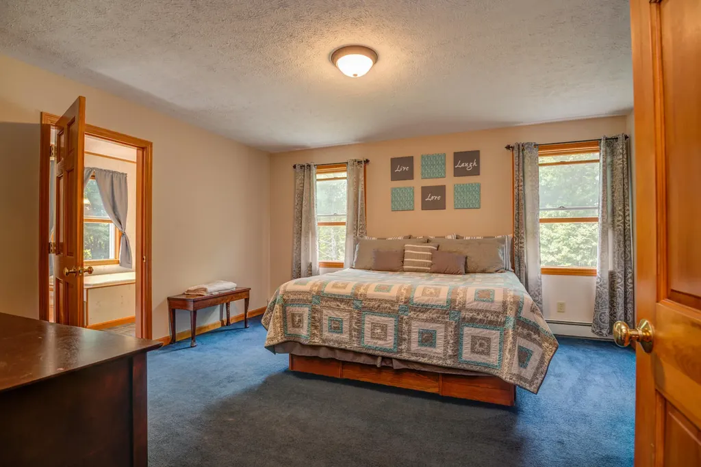 72 Bean Road Buckfield ME 04220