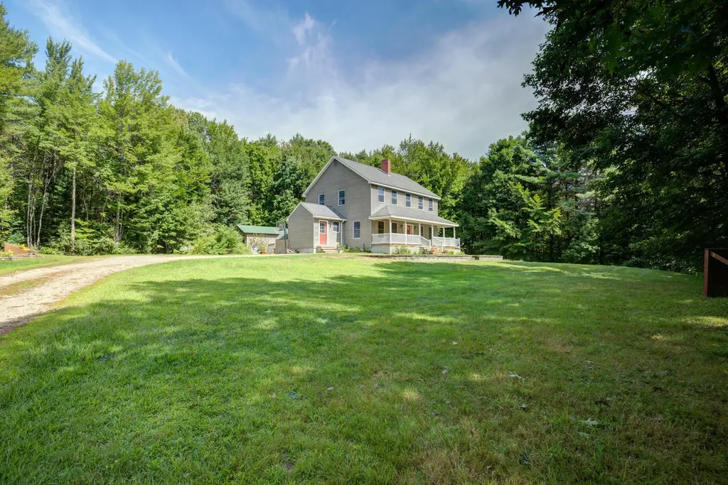 72 Bean Road Buckfield ME 04220