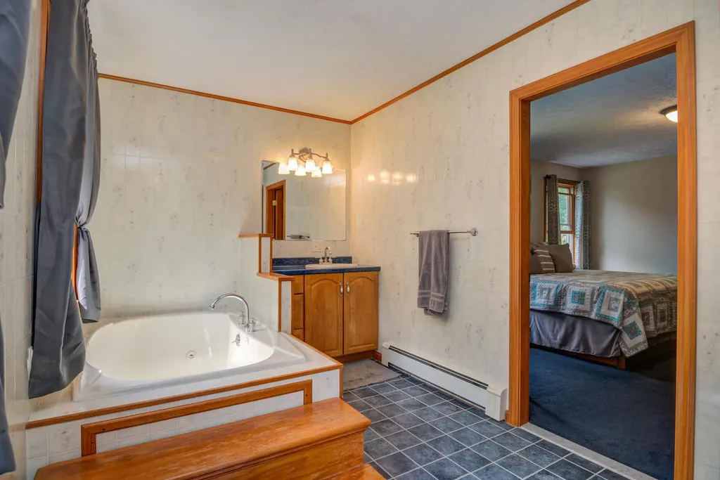 72 Bean Road Buckfield ME 04220