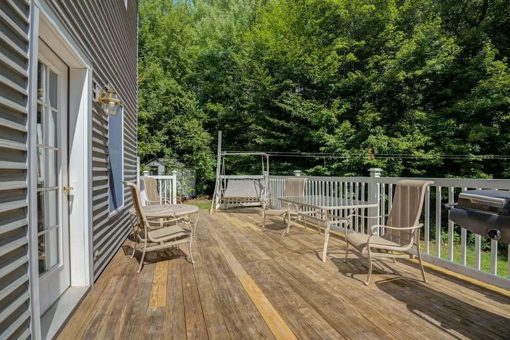72 Bean Road Buckfield ME 04220