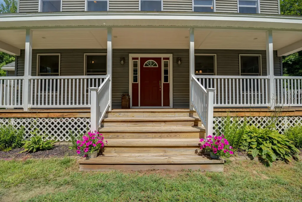 72 Bean Road Buckfield ME 04220