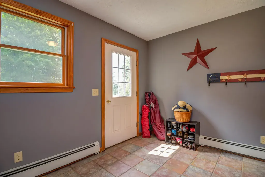 72 Bean Road Buckfield ME 04220