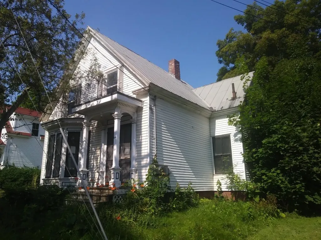 109 Brunswick Avenue Gardiner ME 04345
