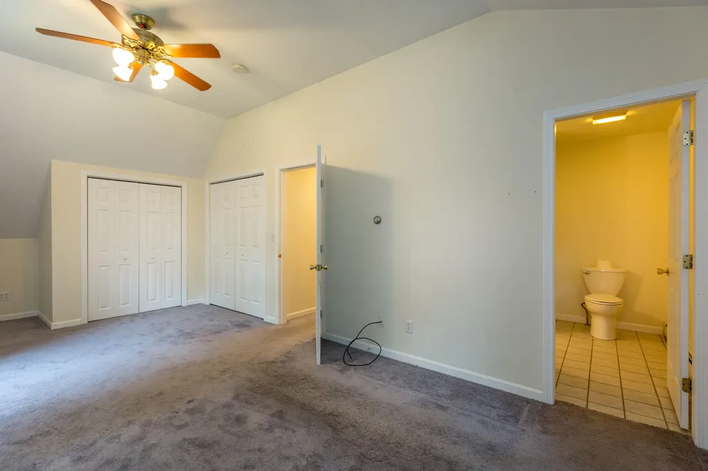 19 Eric Drive Topsham ME 04086