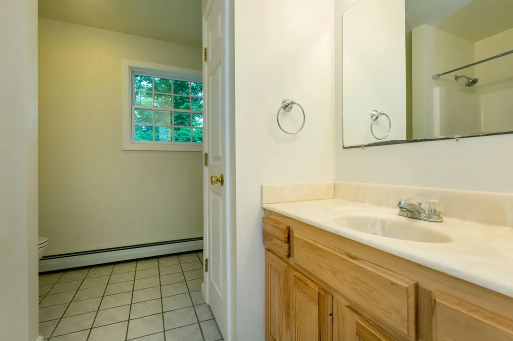 19 Eric Drive Topsham ME 04086