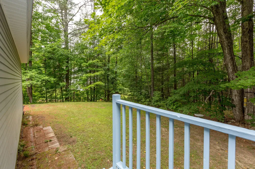 19 Eric Drive Topsham ME 04086