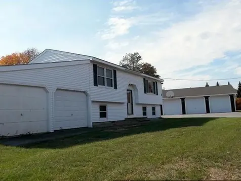 6 Dunn Street West Gardiner ME 04345