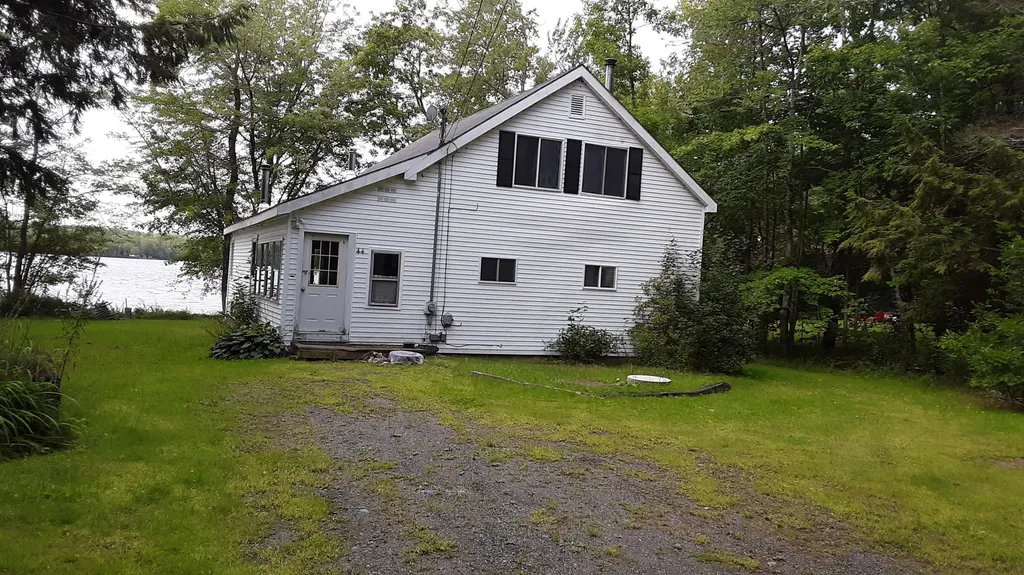 44 Beechwood Avenue Old Town ME 04468