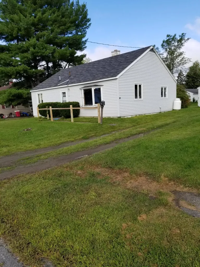 42 Sunbury Avenue Bangor ME 04401