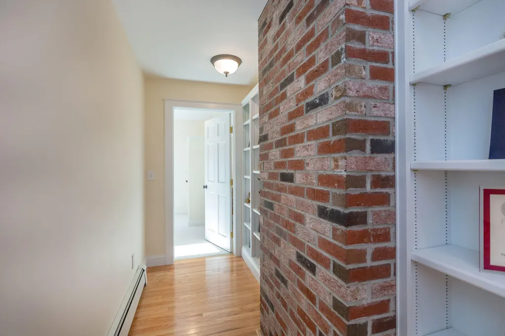 5 Hillside Place Boothbay ME 04537