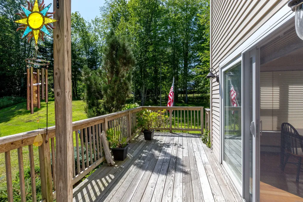5 Hillside Place Boothbay ME 04537