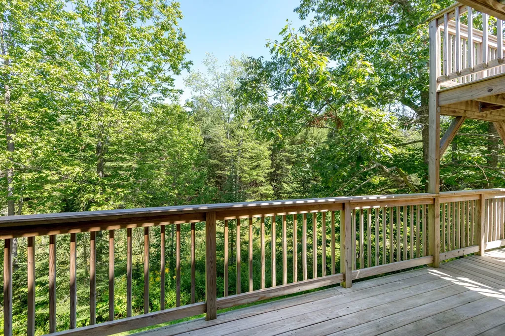 5 Hillside Place Boothbay ME 04537