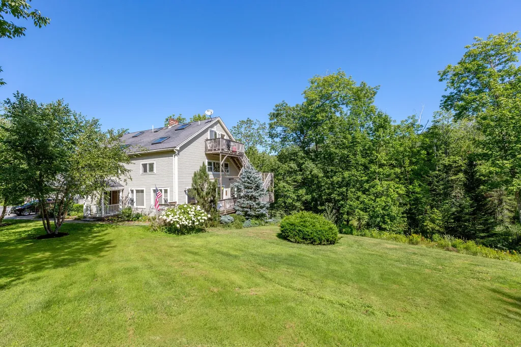 5 Hillside Place Boothbay ME 04537