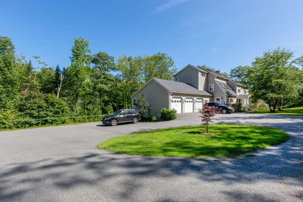 5 Hillside Place Boothbay ME 04537