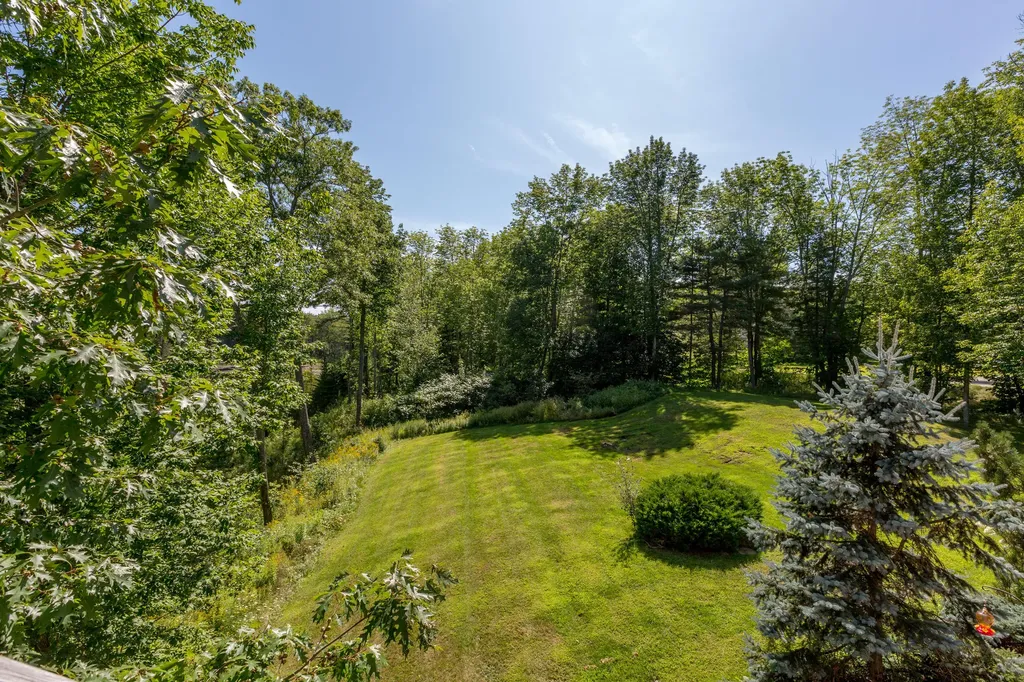 5 Hillside Place Boothbay ME 04537