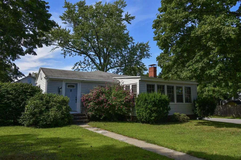 10 Gleckler Road Portland ME 04103