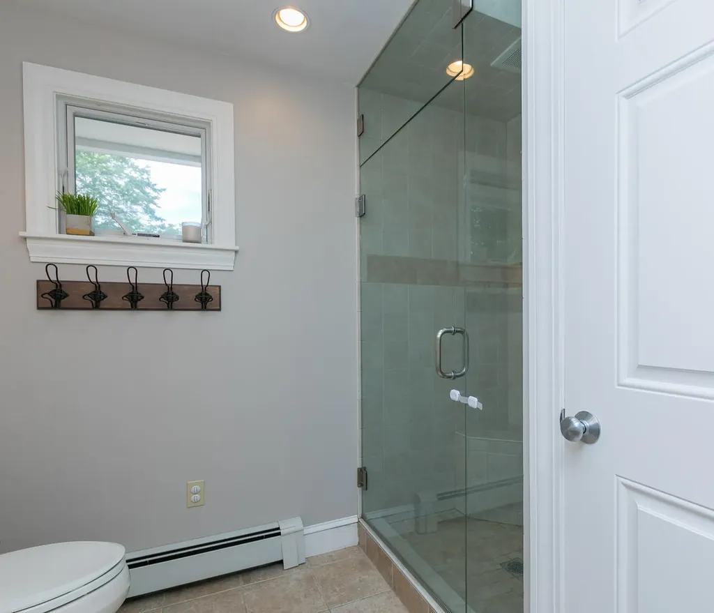 31 Burnham Road Scarborough ME 04074