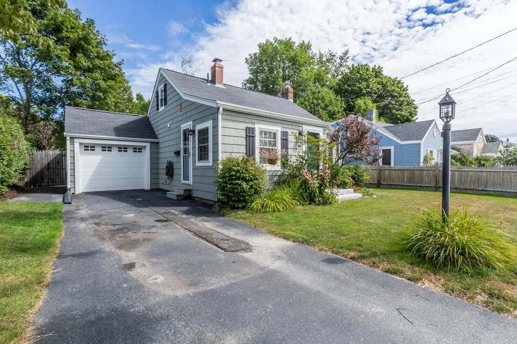 125 Gleckler Road Portland ME 04103