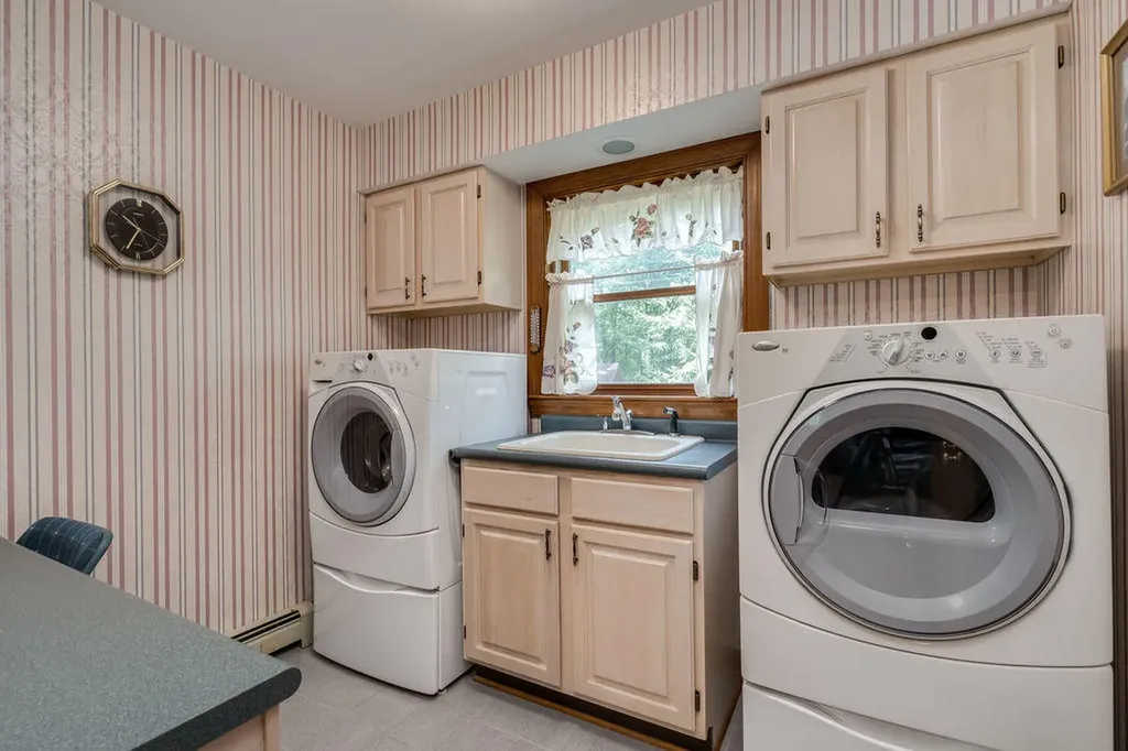 11 Cardinal Lane Windham ME 04062