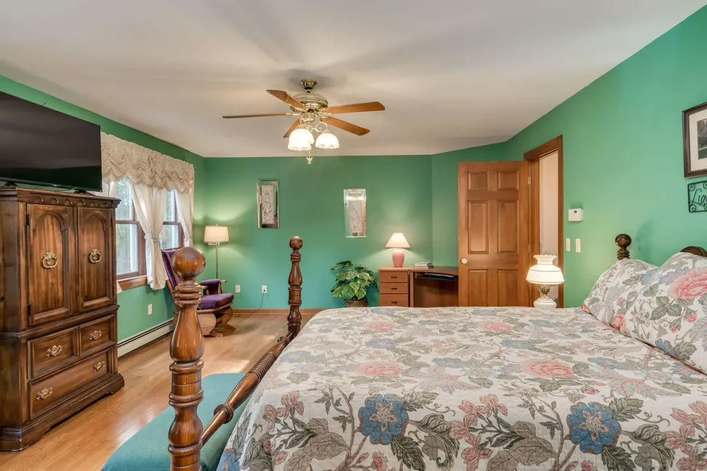 11 Cardinal Lane Windham ME 04062