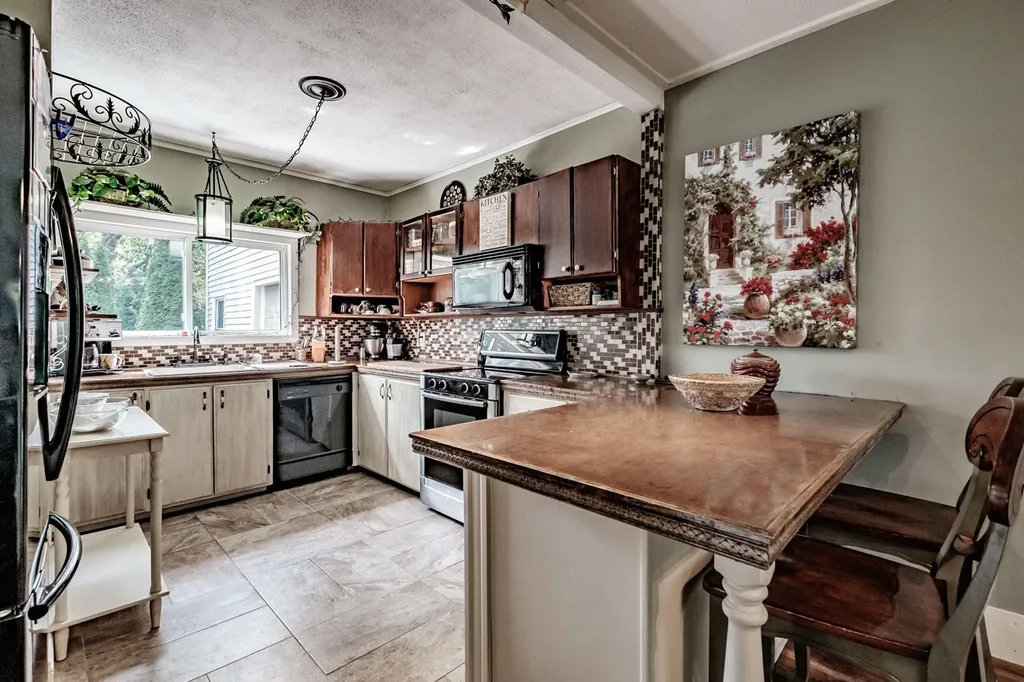 50 Oliver Street Rockland ME 04841