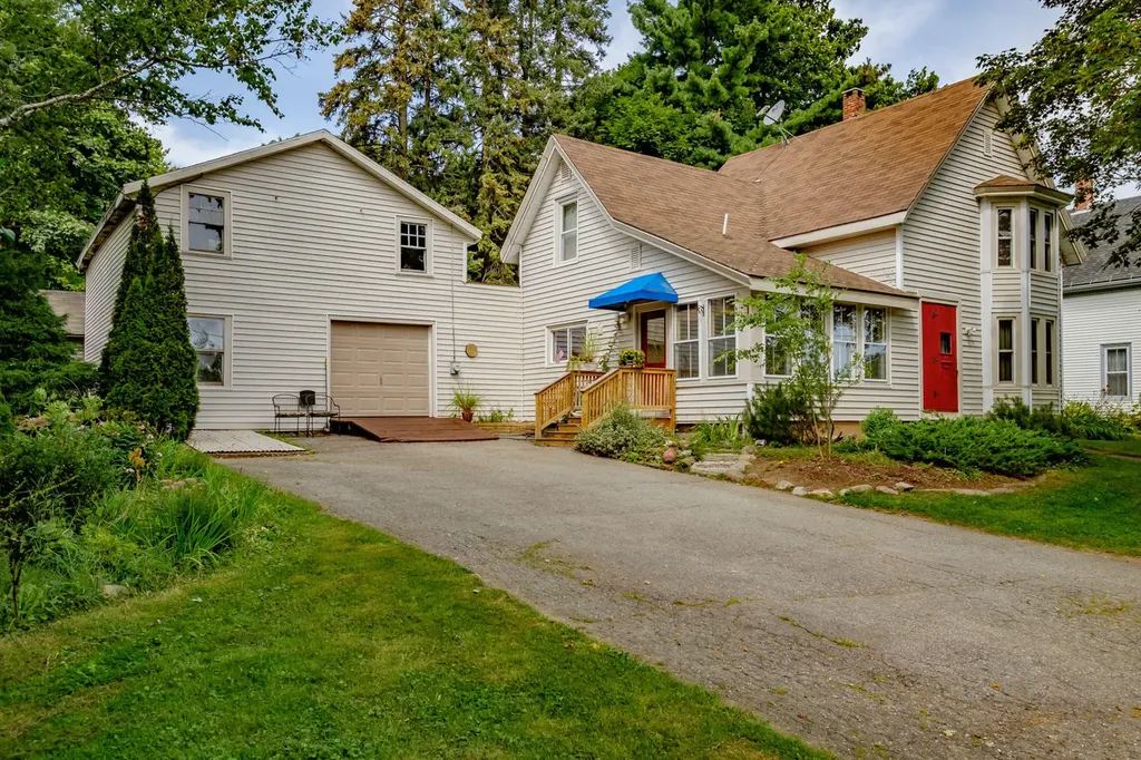 50 Oliver Street Rockland ME 04841
