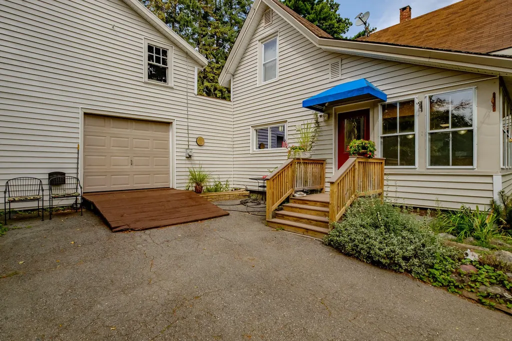 50 Oliver Street Rockland ME 04841