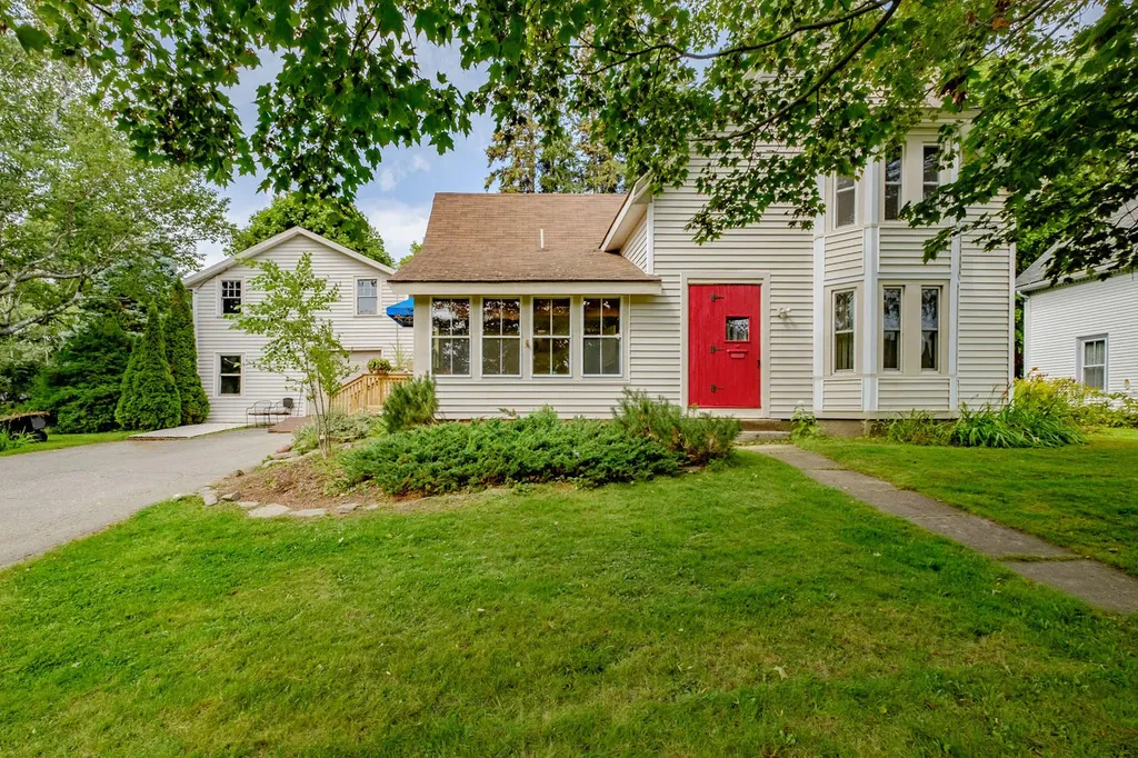 50 Oliver Street Rockland ME 04841
