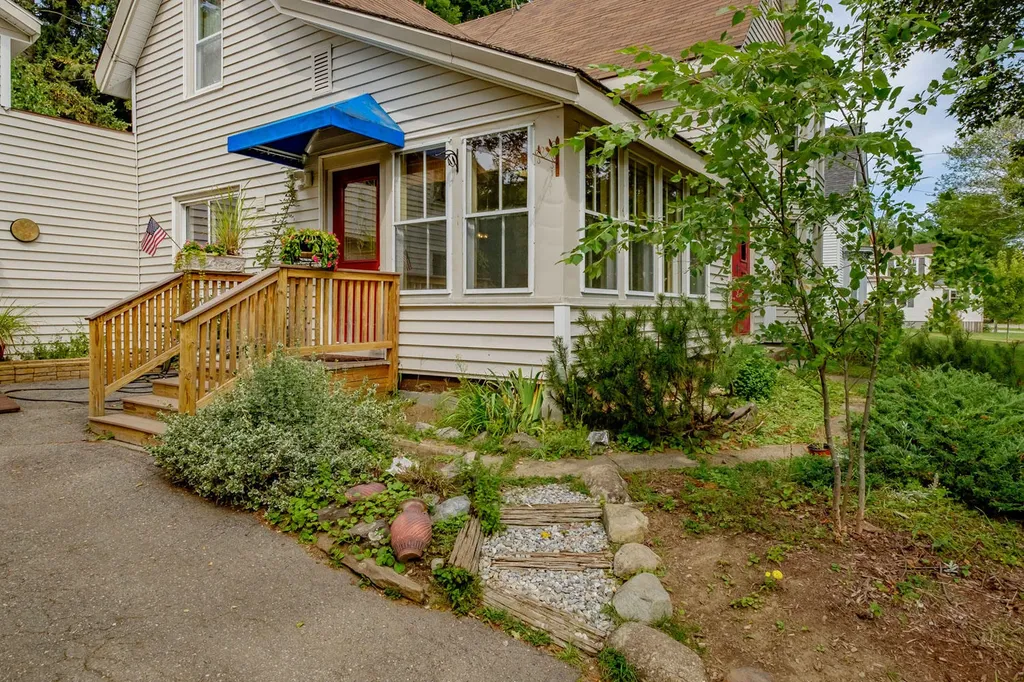 50 Oliver Street Rockland ME 04841