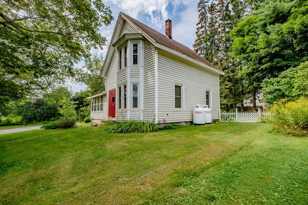 50 Oliver Street Rockland ME 04841
