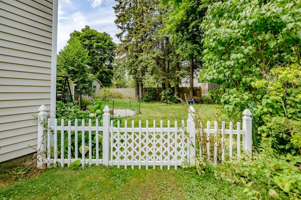 50 Oliver Street Rockland ME 04841