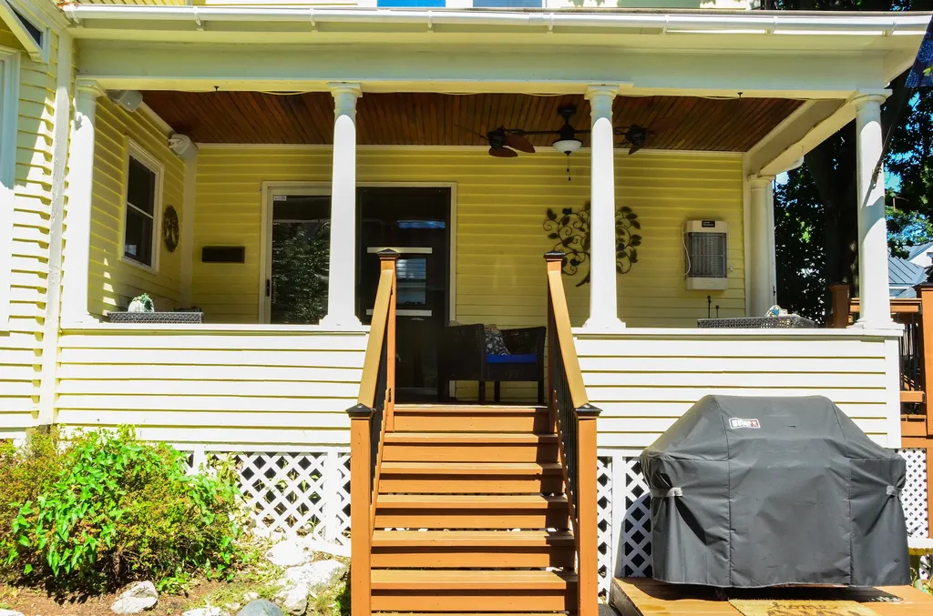 7 Melville Street Augusta ME 04330