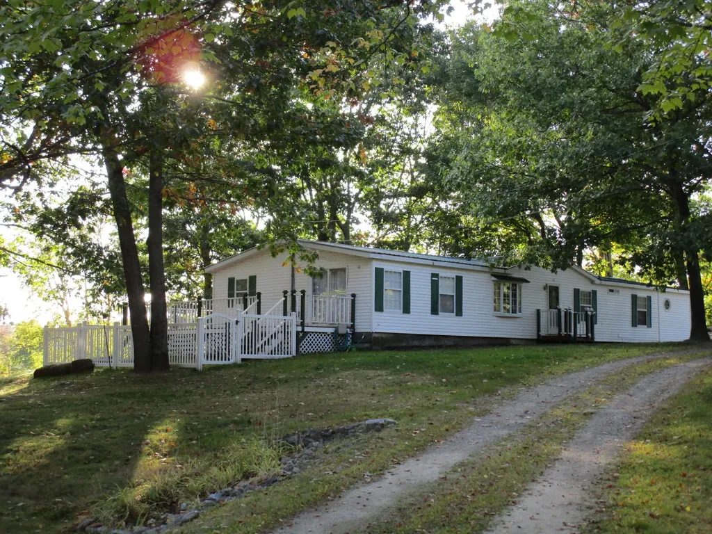 14 Ayer Drive Norway ME 04268