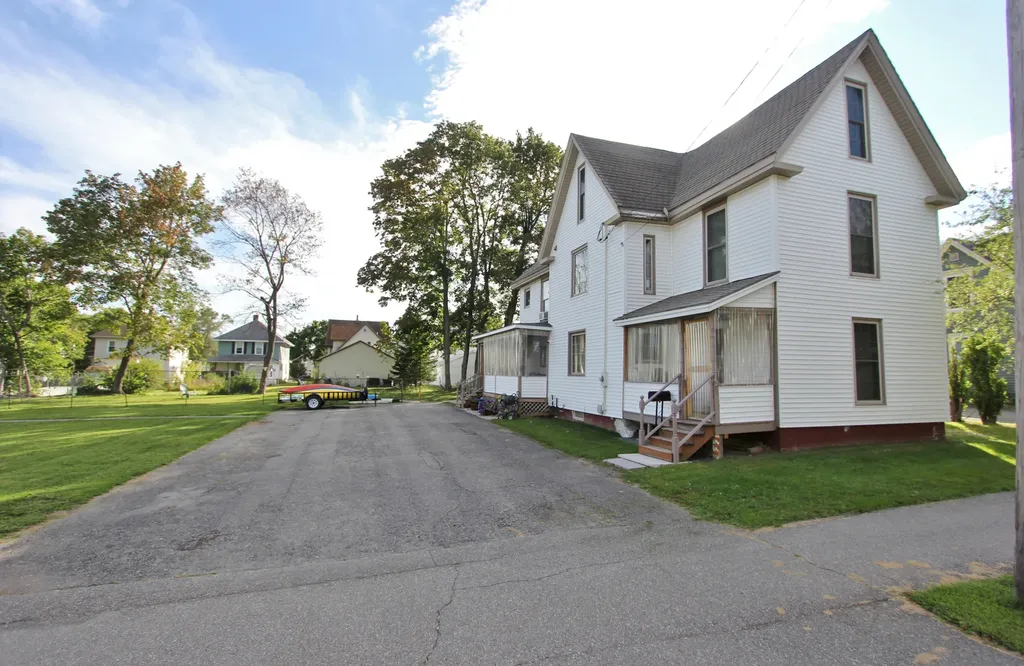 96 Larkin Street Bangor ME 04401