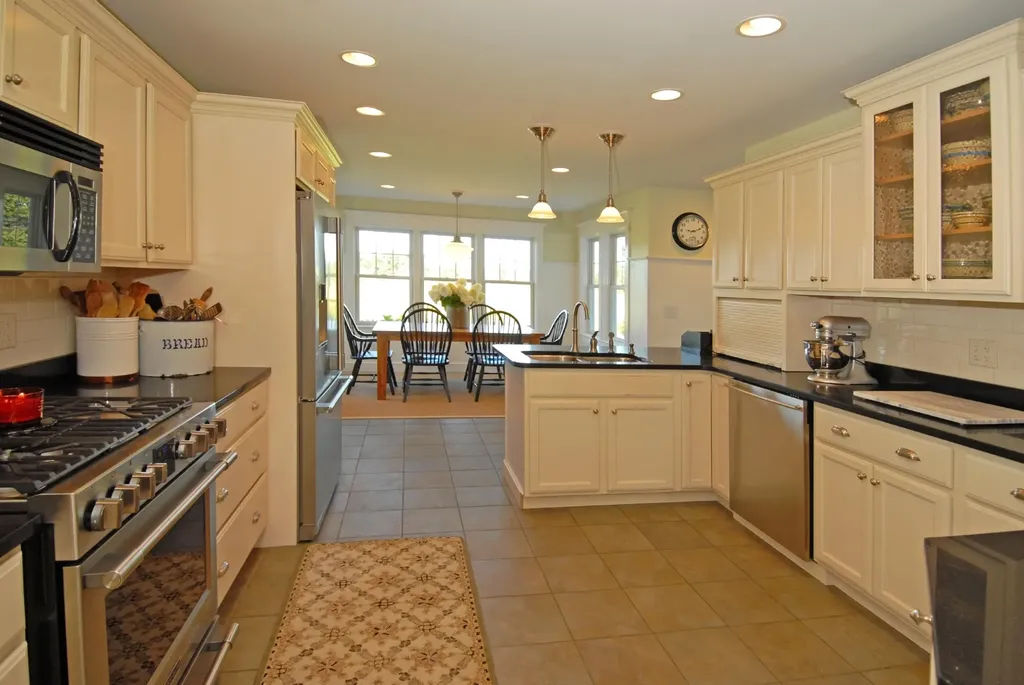 11 Darcys Run Arundel ME 04046