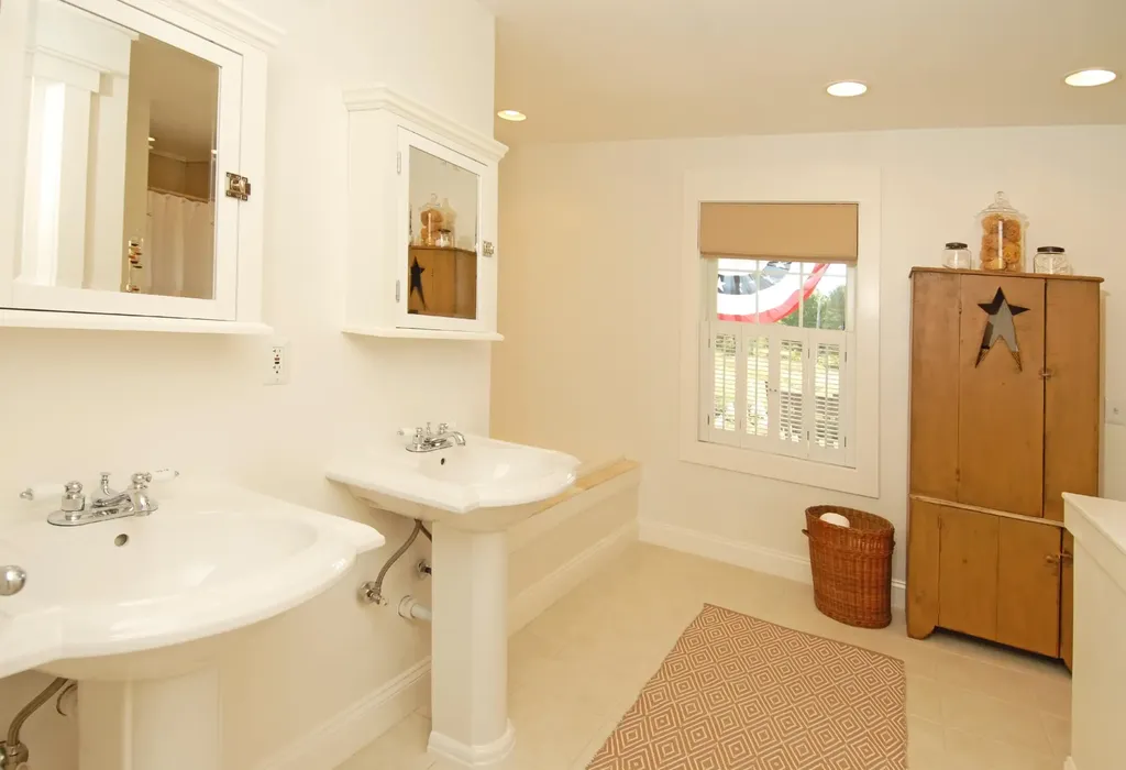 11 Darcys Run Arundel ME 04046