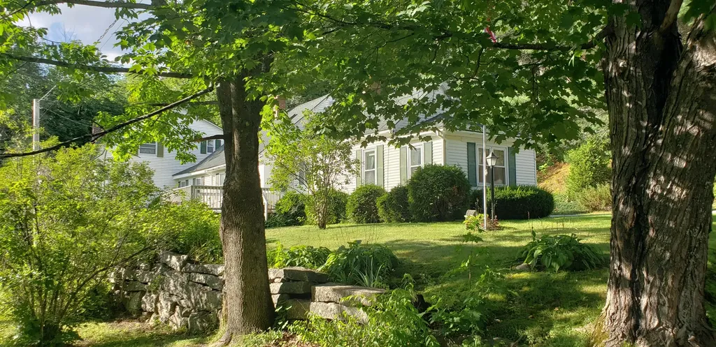6 Rice Road Waterford ME 04088