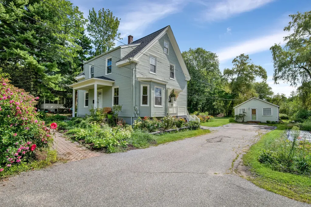 239 Middle Road Falmouth ME 04105