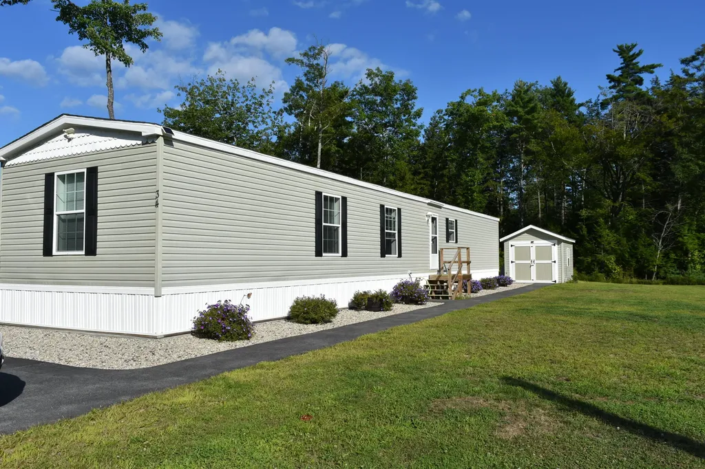 34 Carroll Avenue Standish ME 04084
