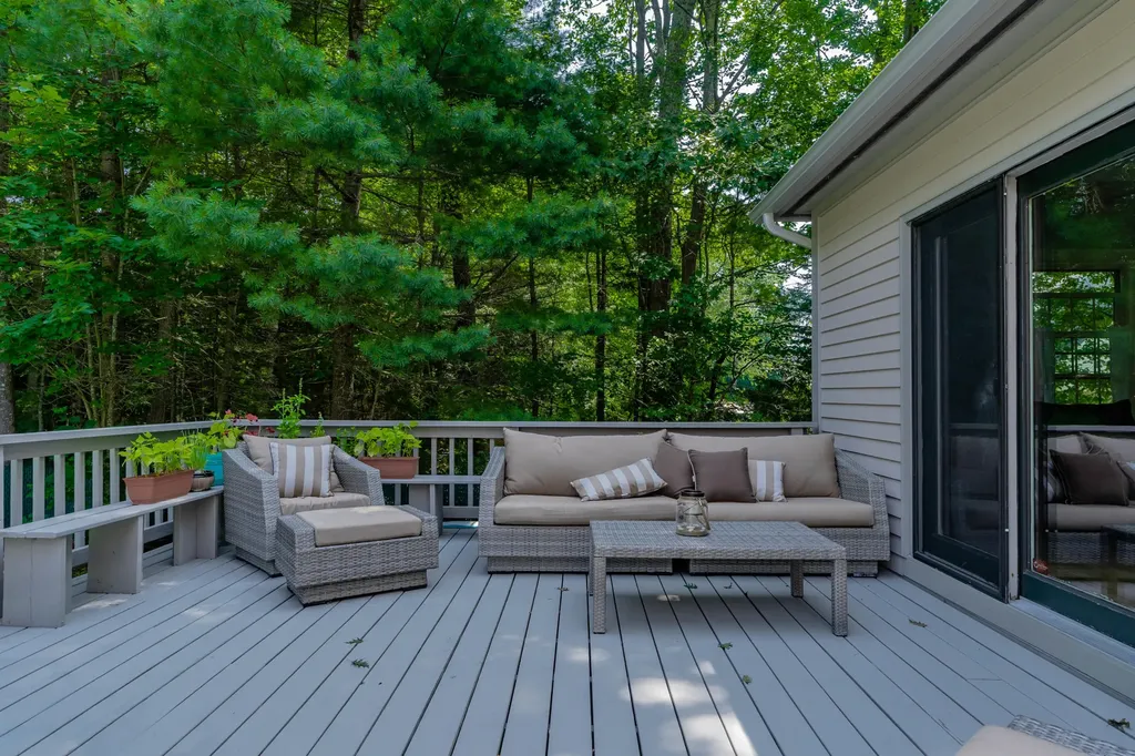 17 White Rock Drive Falmouth ME 04105