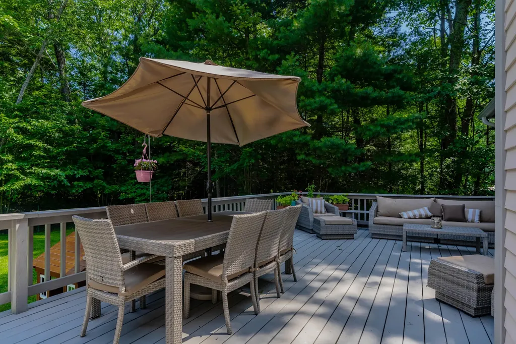 17 White Rock Drive Falmouth ME 04105