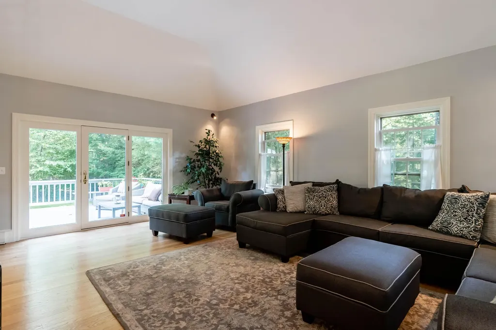 17 White Rock Drive Falmouth ME 04105