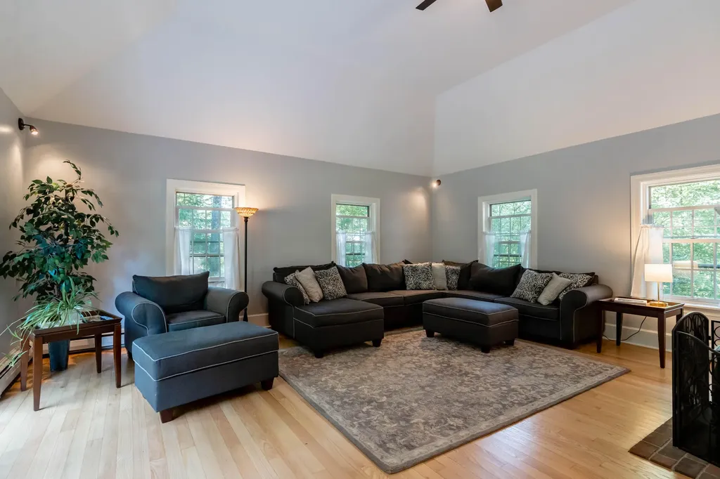 17 White Rock Drive Falmouth ME 04105